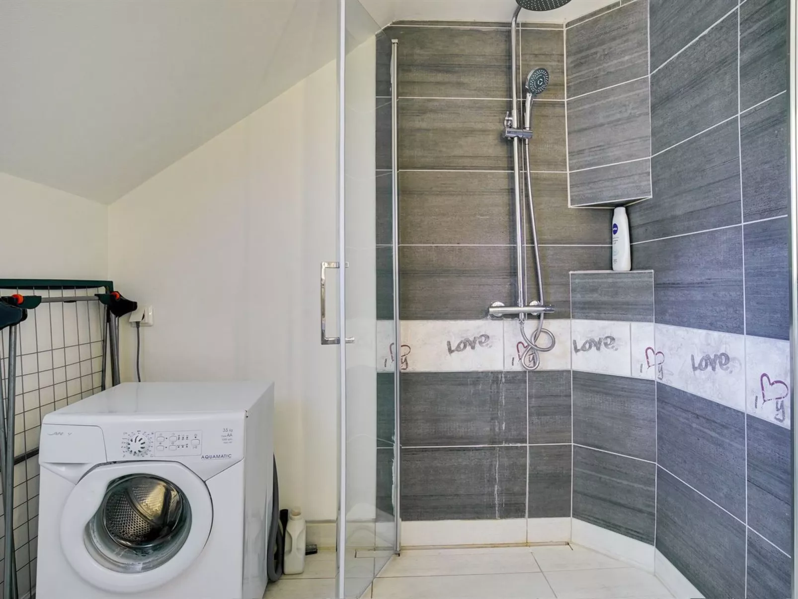 "Arnfin" - 160m from the sea-Binnen