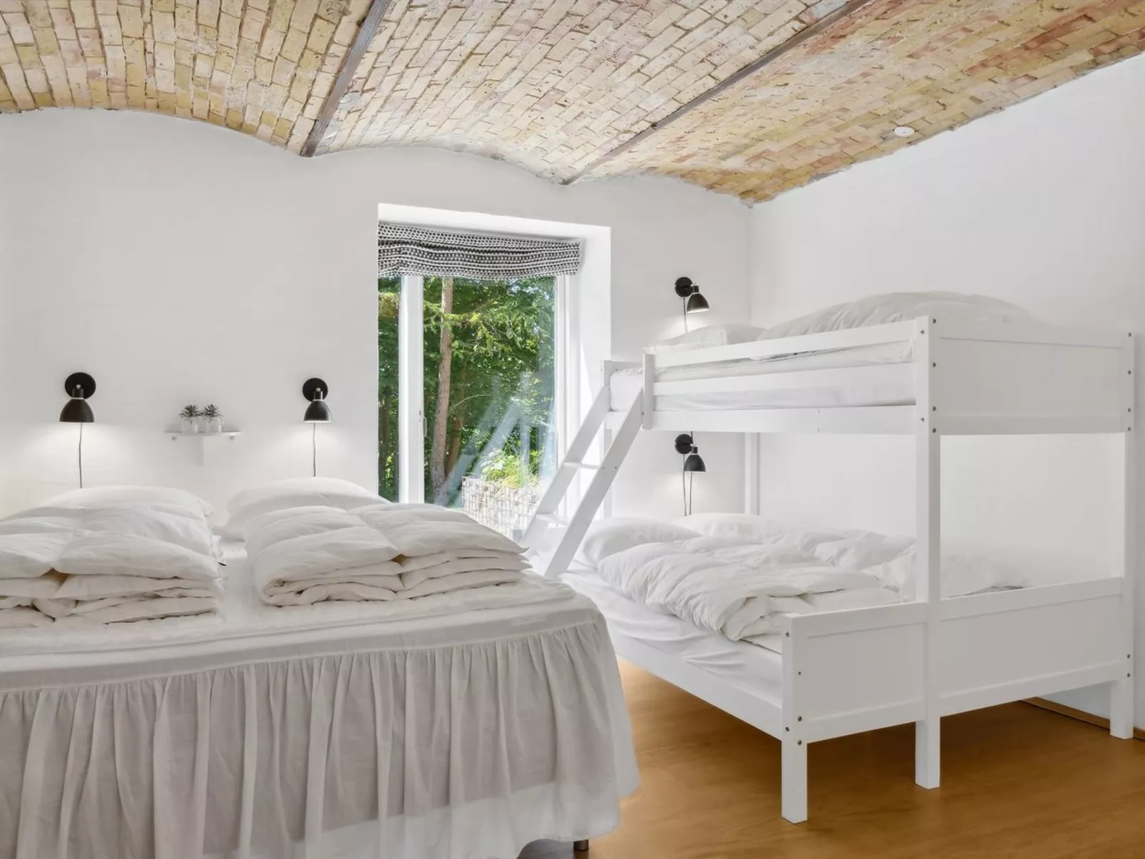 "Thilo" - 2.3km from the sea-Binnen