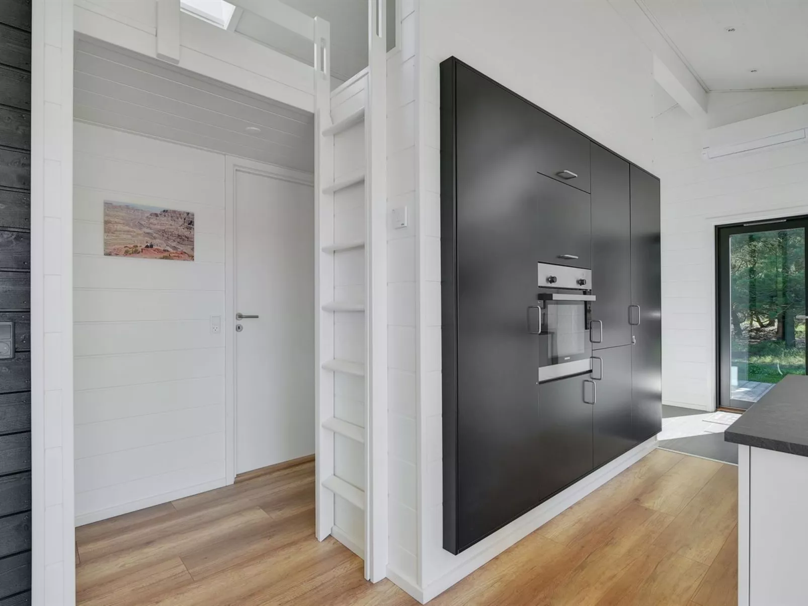 "Tea" - 2.7km from the sea-Binnen