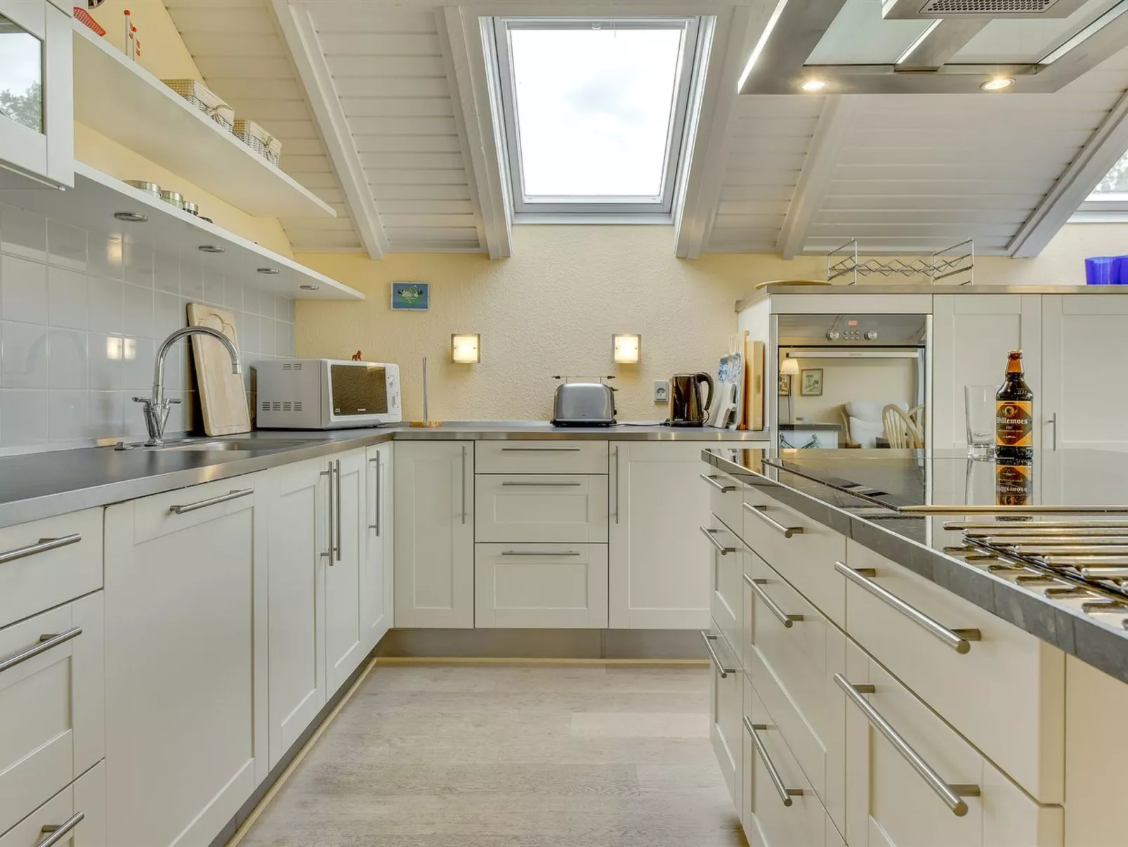 "Armund" - 300m from the sea-Binnen