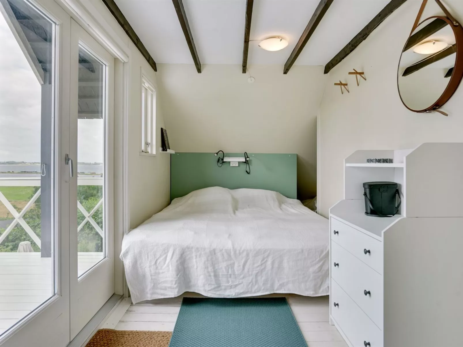 "Chayton" - 450m from the sea-Binnen