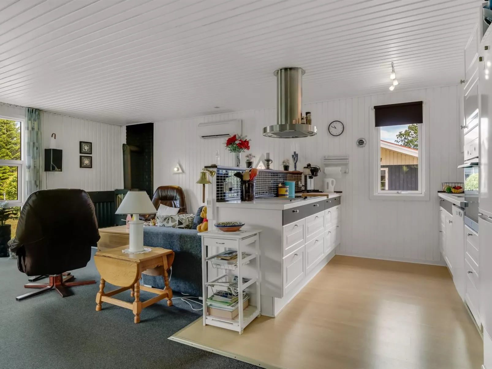 "Aima" - 400m from the sea-Binnen