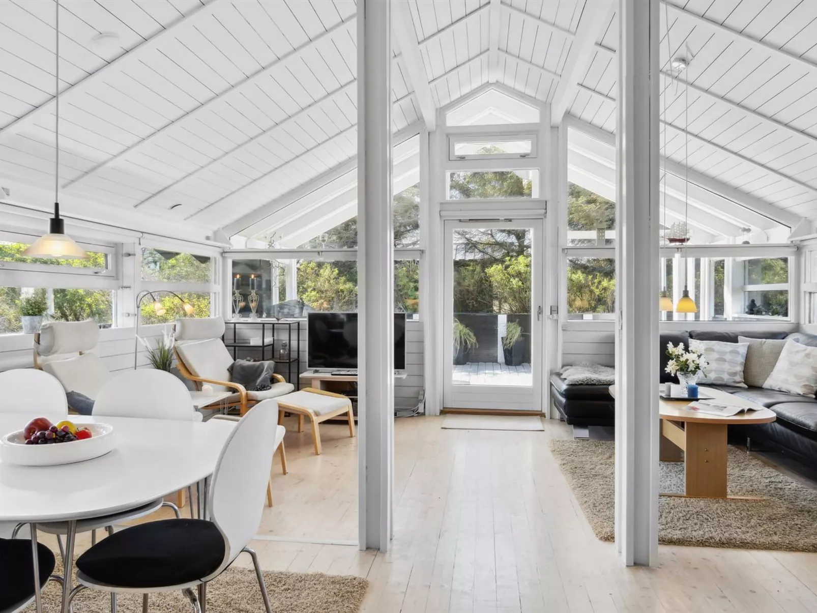 "Allida" - 800m from the sea-Binnen