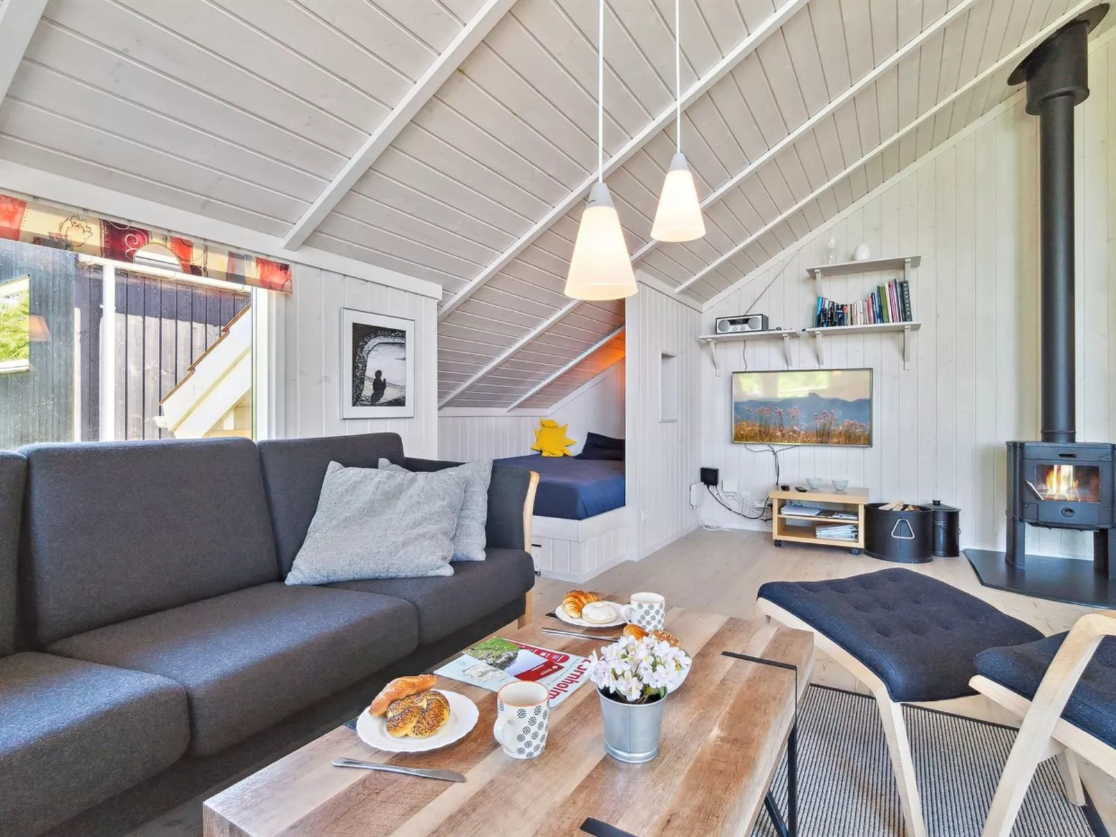 "Dagmar" - 300m from the sea-Binnen