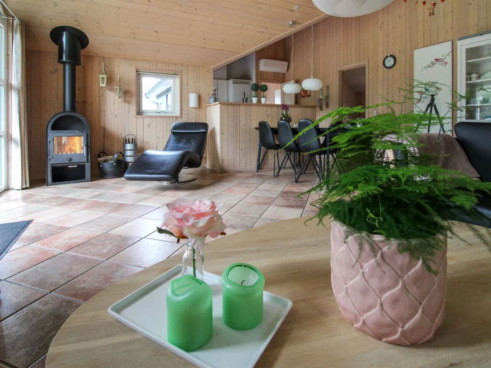 "Ulrikke" - 12km from the sea-Binnen