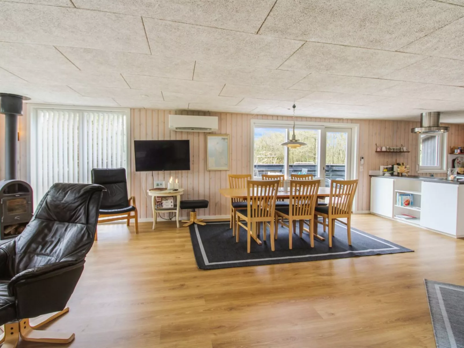 "Nielsine" - 1.5km from the sea-Binnen