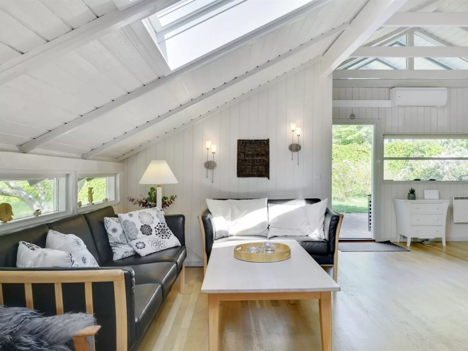 "Begitta" - 350m from the sea-Binnen