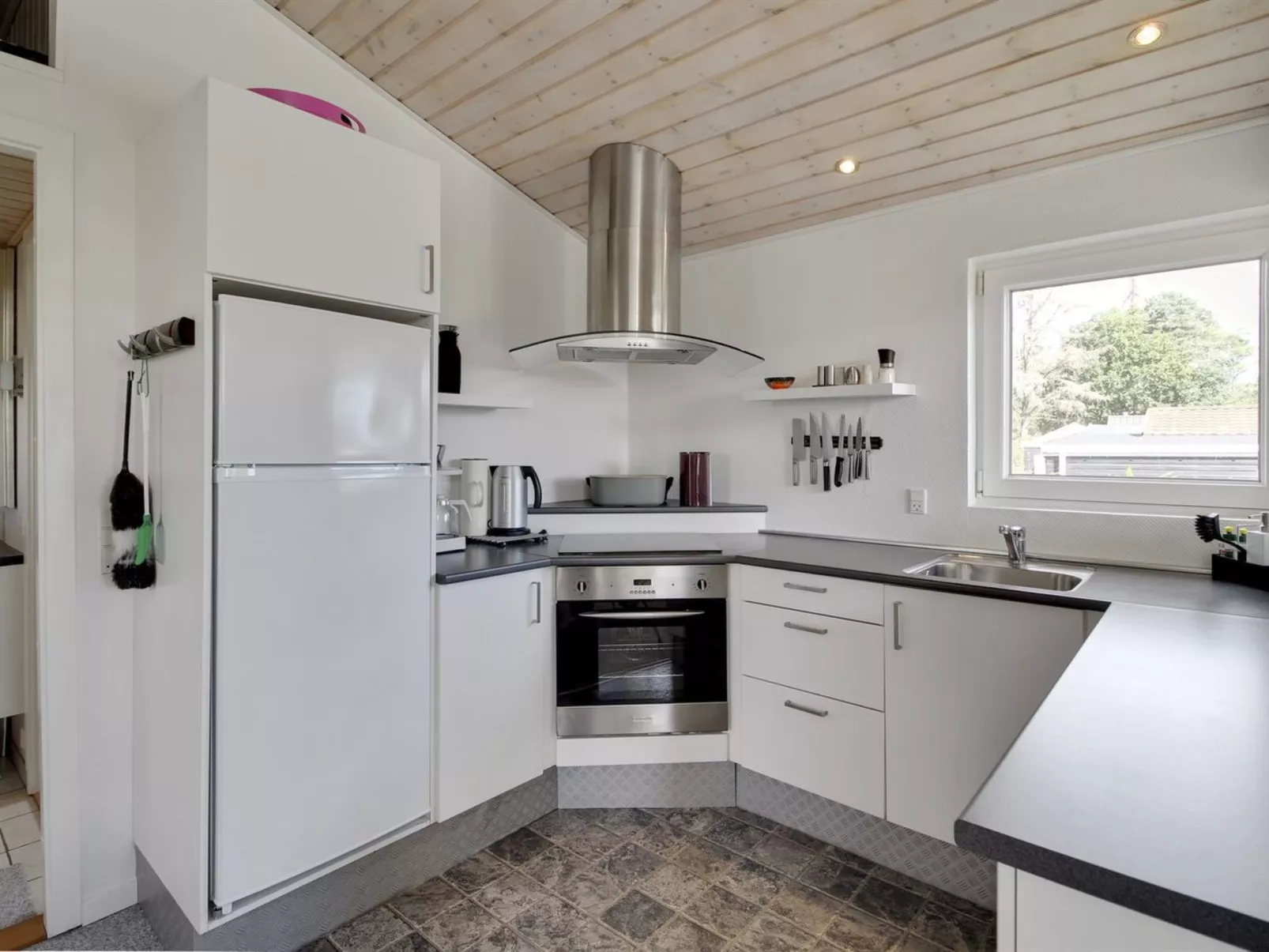 "Emmik" - 150m from the sea-Binnen