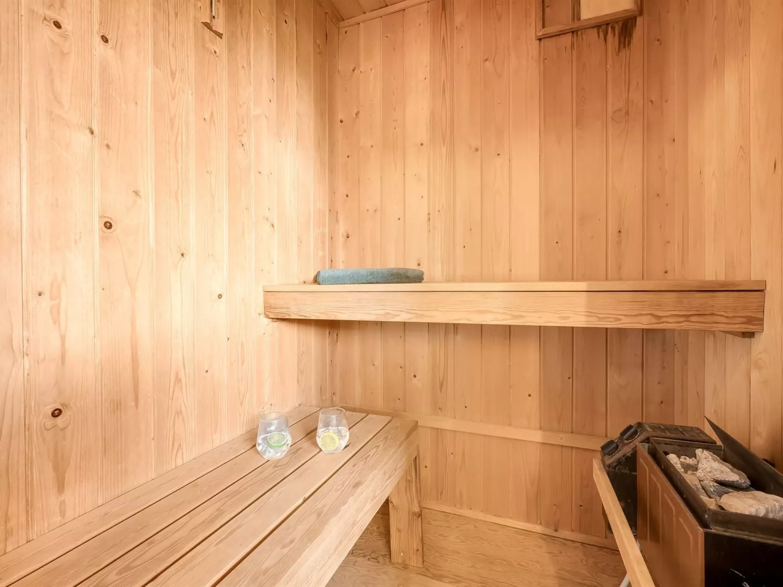 "Lill" - 50m from the sea-Binnen