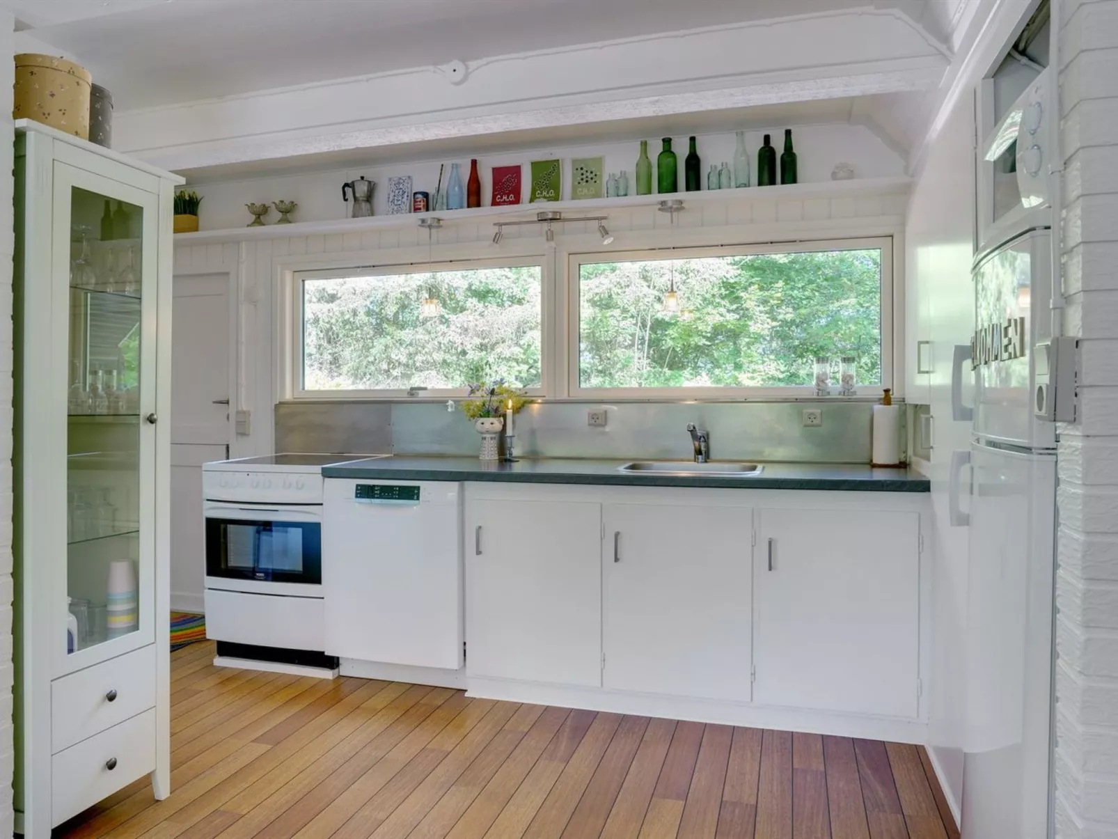 "Elina" - 500m from the sea-Binnen