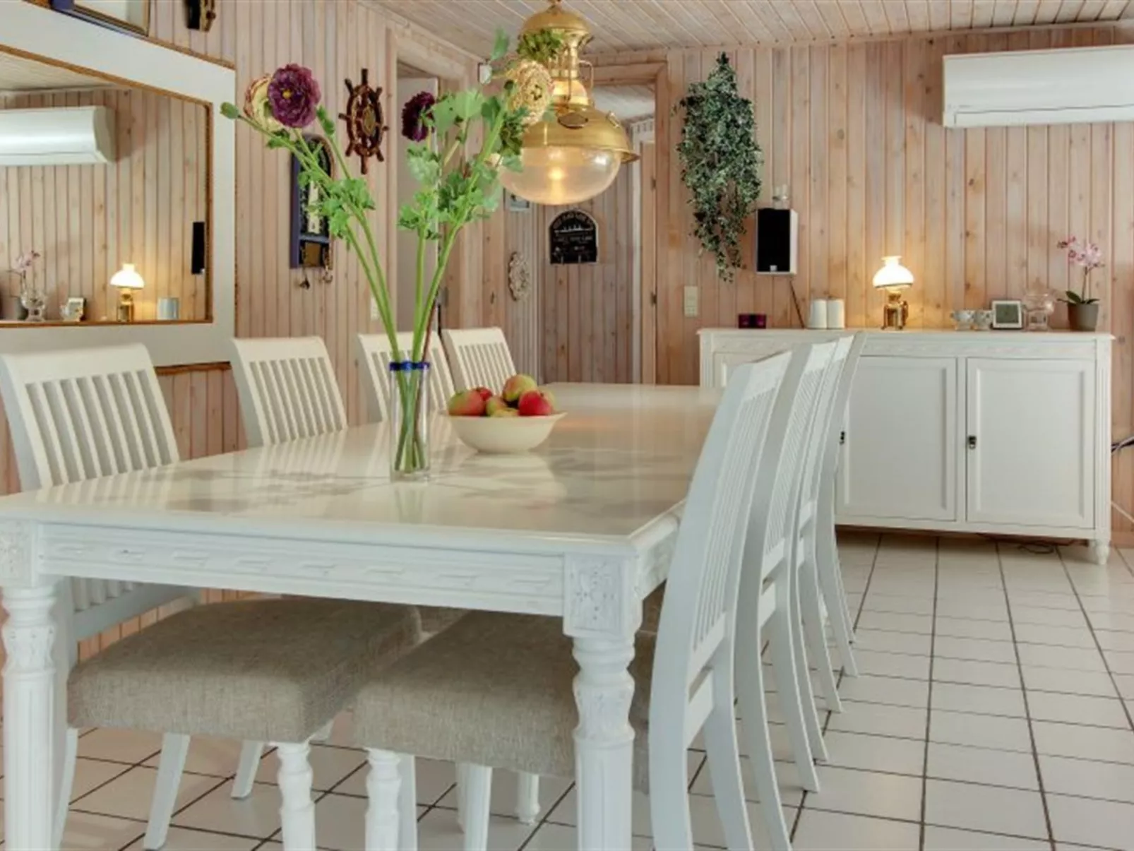 "Minka" - 300m from the sea-Binnen