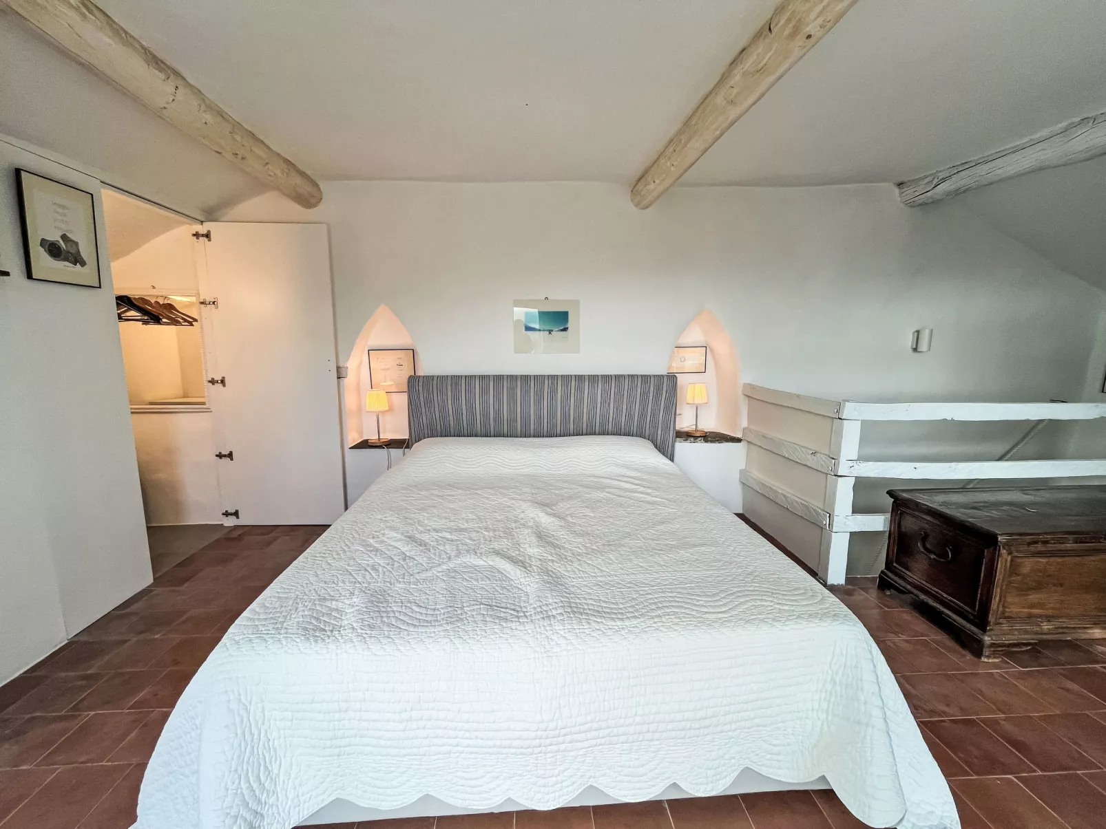 Bella Vista (DOL284)-Binnen