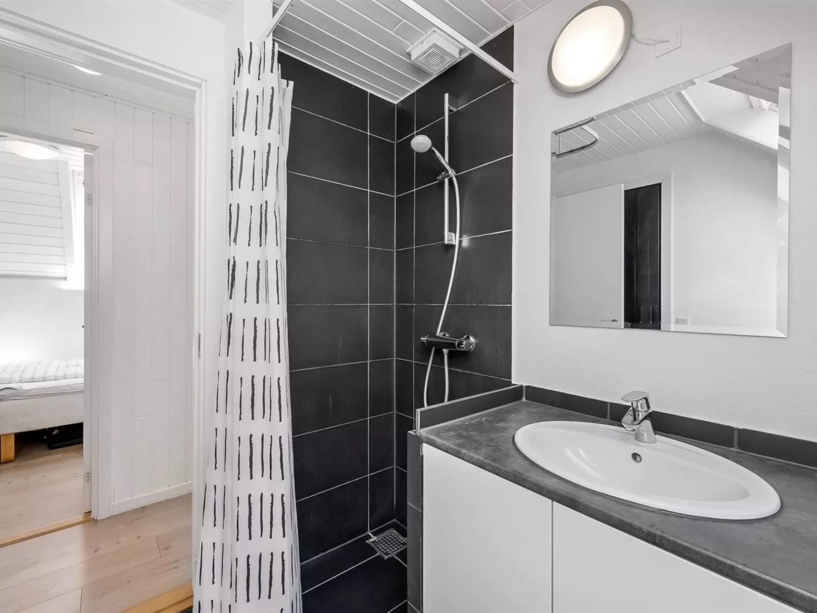 "Lidija" - 850m from the sea-Binnen