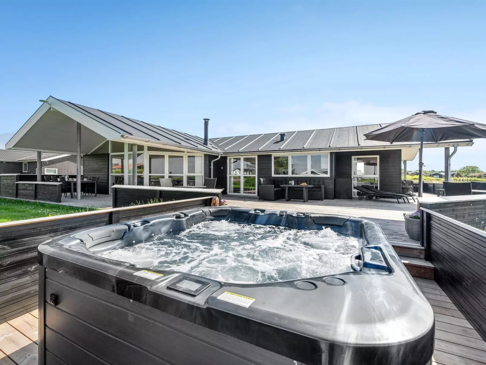 "Nahel" - 150m to the fjord-Binnen