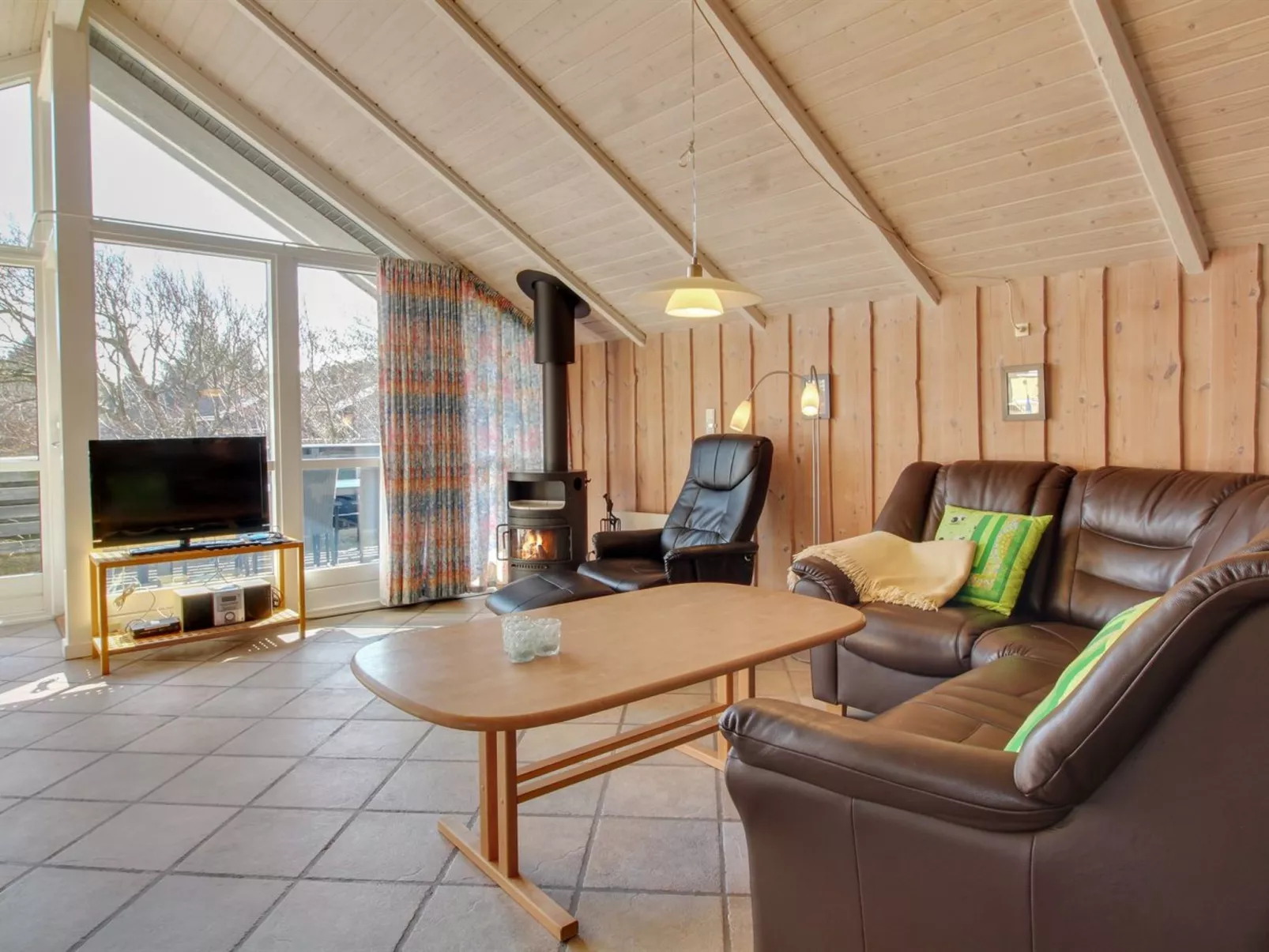 "Uma" - 400m from the sea-Binnen