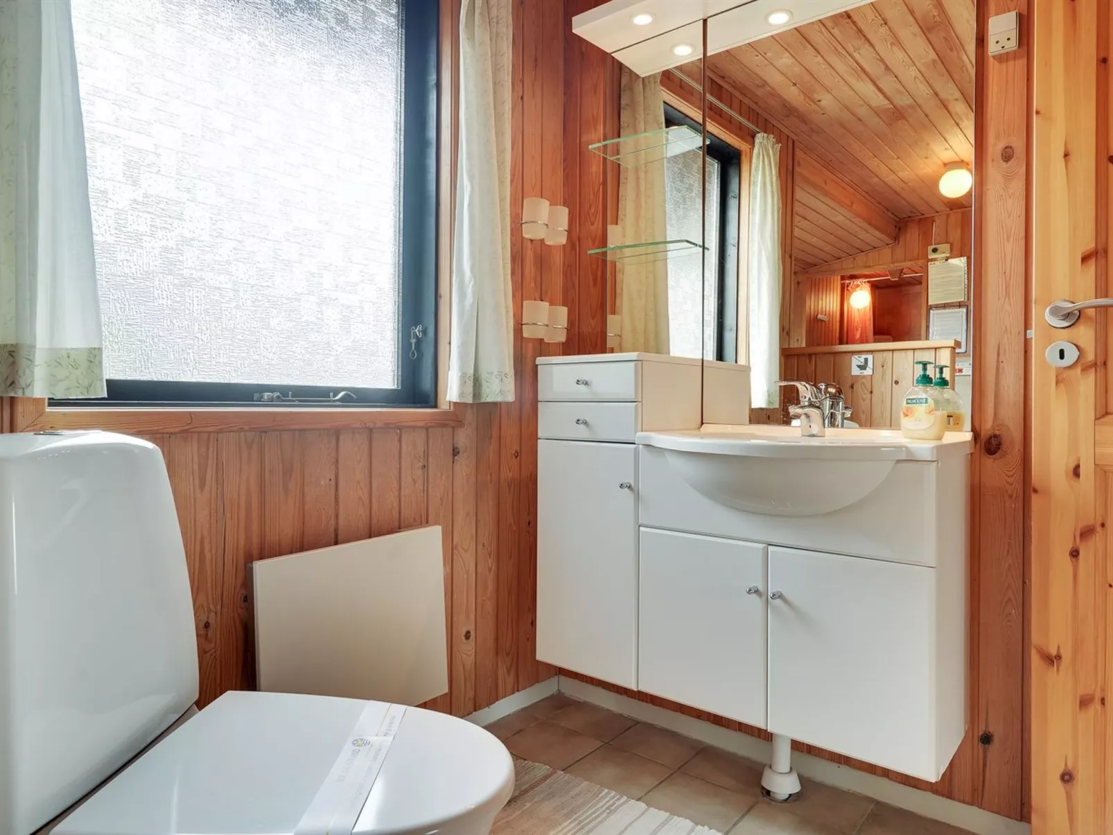 "Frigga" - 400m from the sea-Binnen