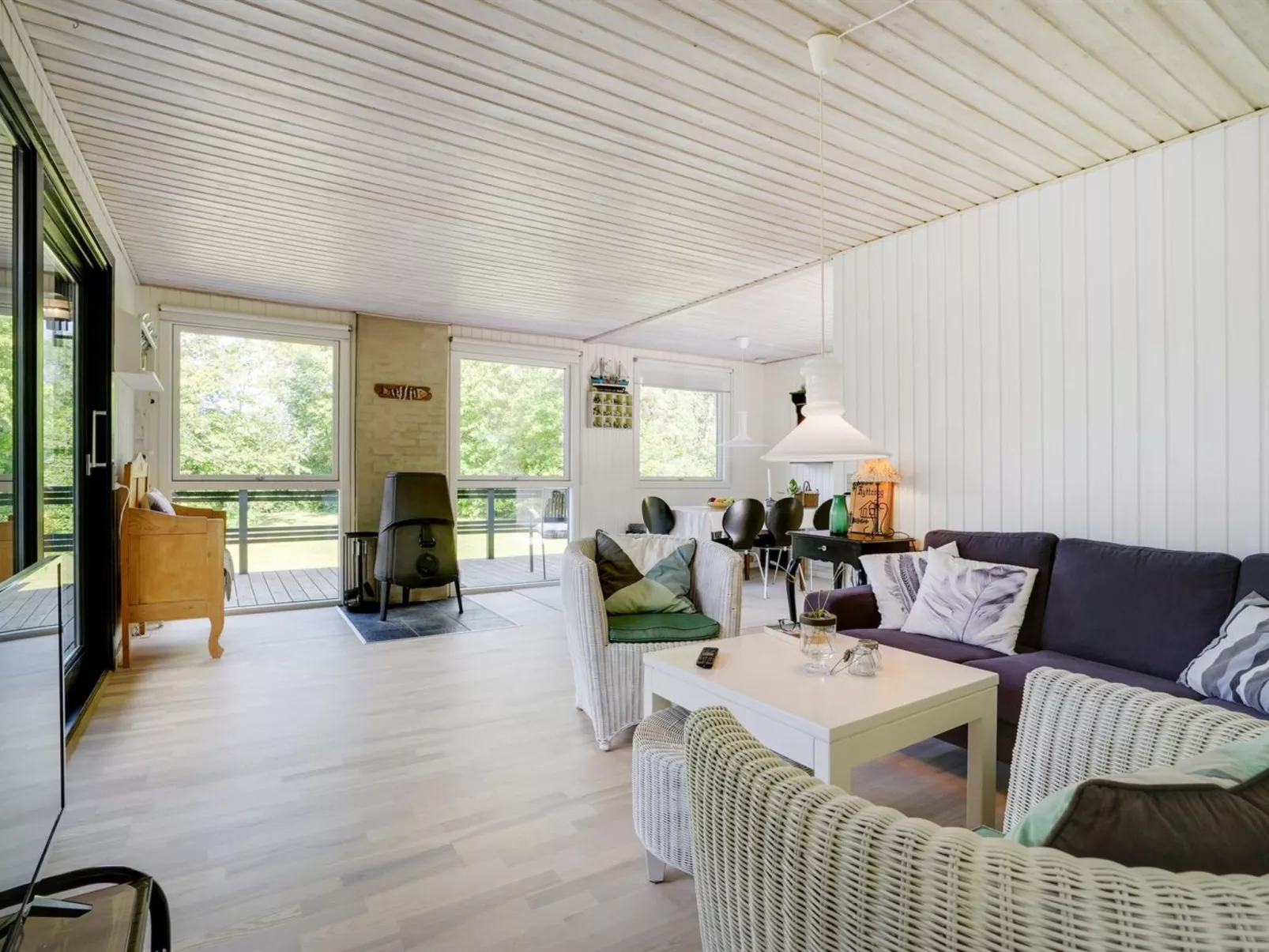 "Angantir" - 700m to the fjord-Binnen