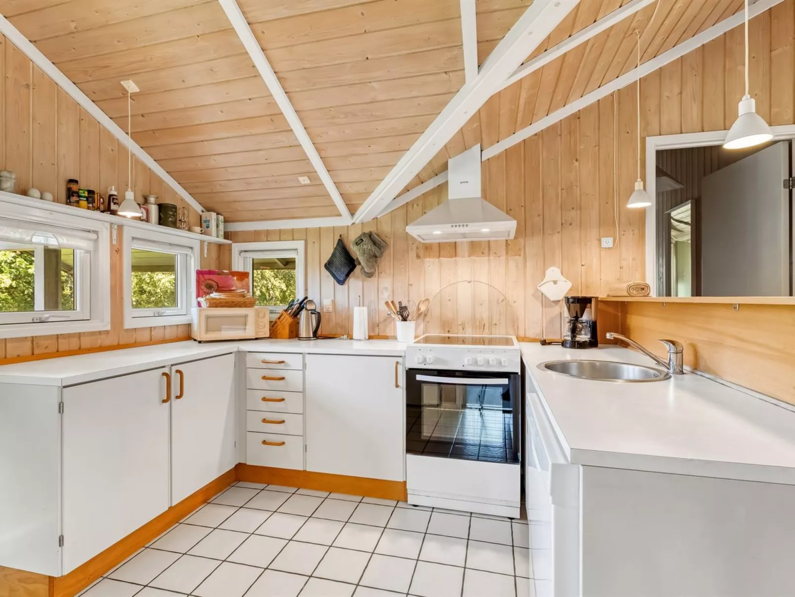 "Uta" - 300m from the sea-Binnen