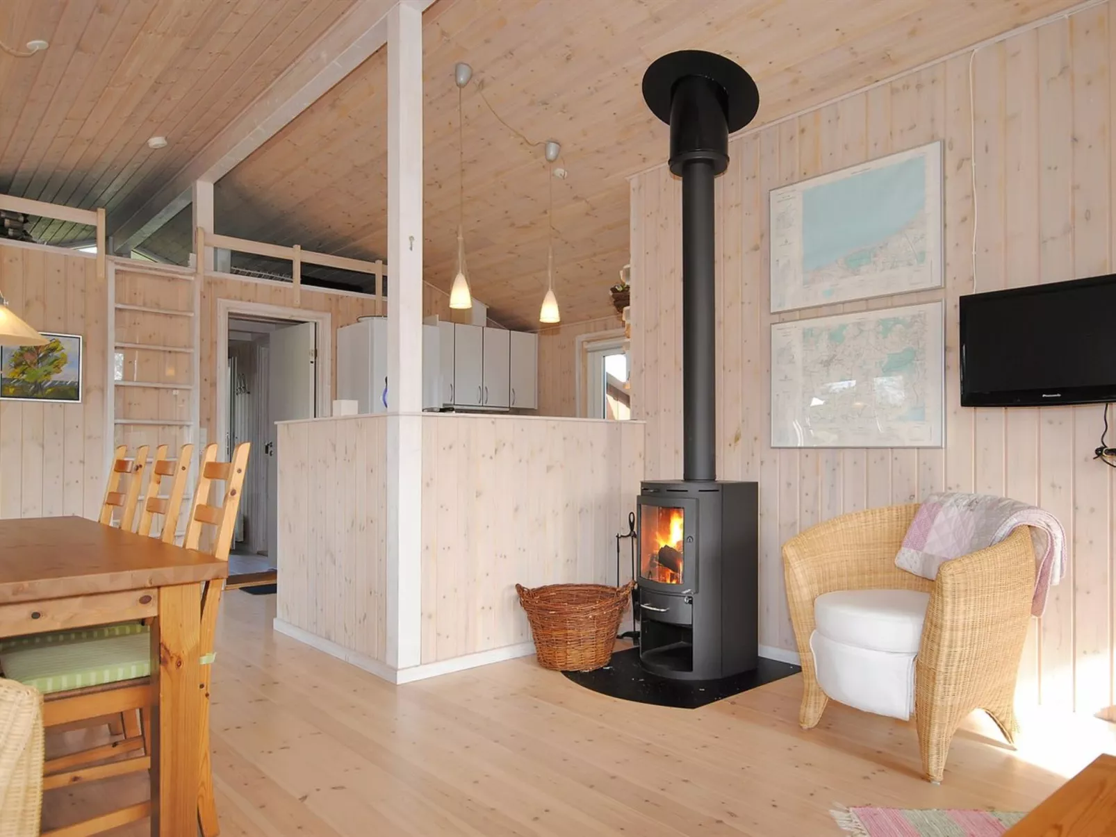 "Einette" - 3.5km from the sea-Binnen