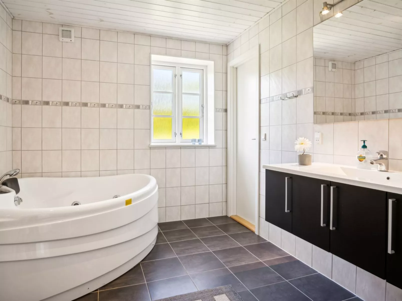 "Quanna" - 30km from the sea-Binnen