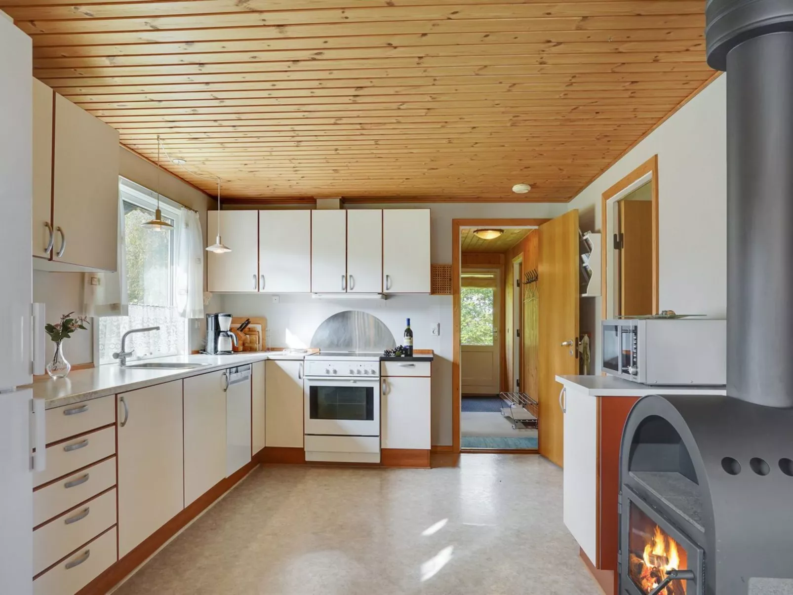 "Aswaldi" - 3.5km from the sea-Binnen