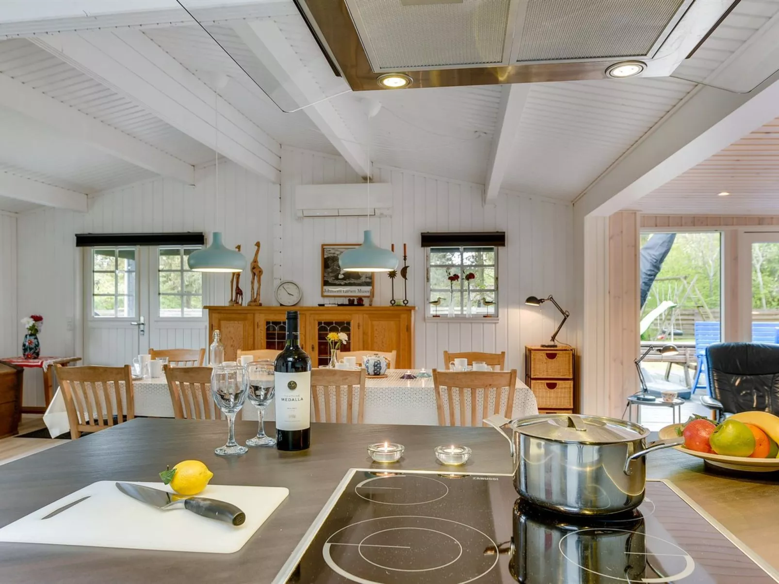 "Hardina" - 300m from the sea-Binnen