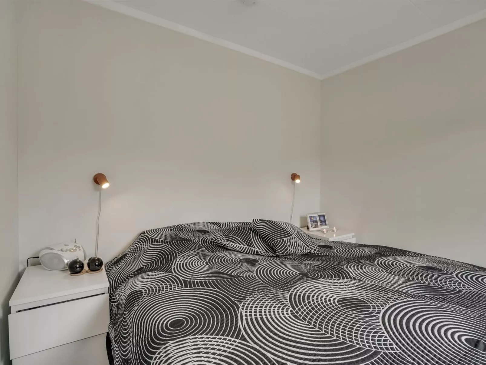 "Soria" - 300m from the sea-Binnen