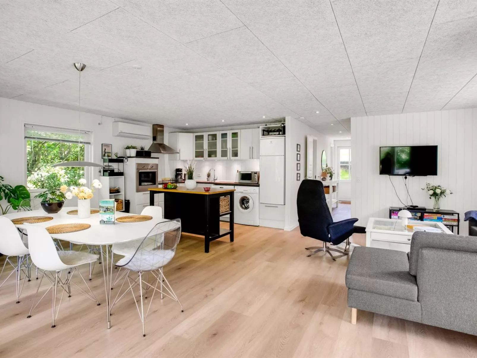 "Maik" - 1.5km from the sea-Binnen