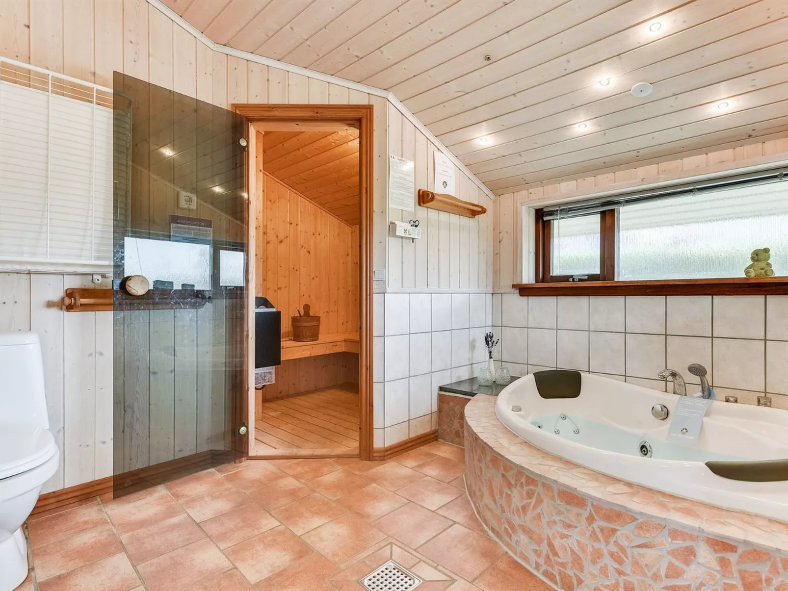 "Mervi" - 300m to the fjord-Binnen