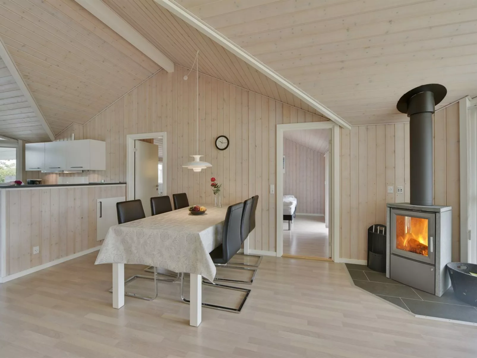 "Harth" - 700m to the fjord-Binnen