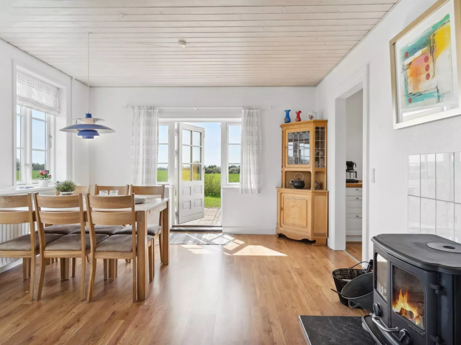 "Store" - 700m from the sea-Binnen