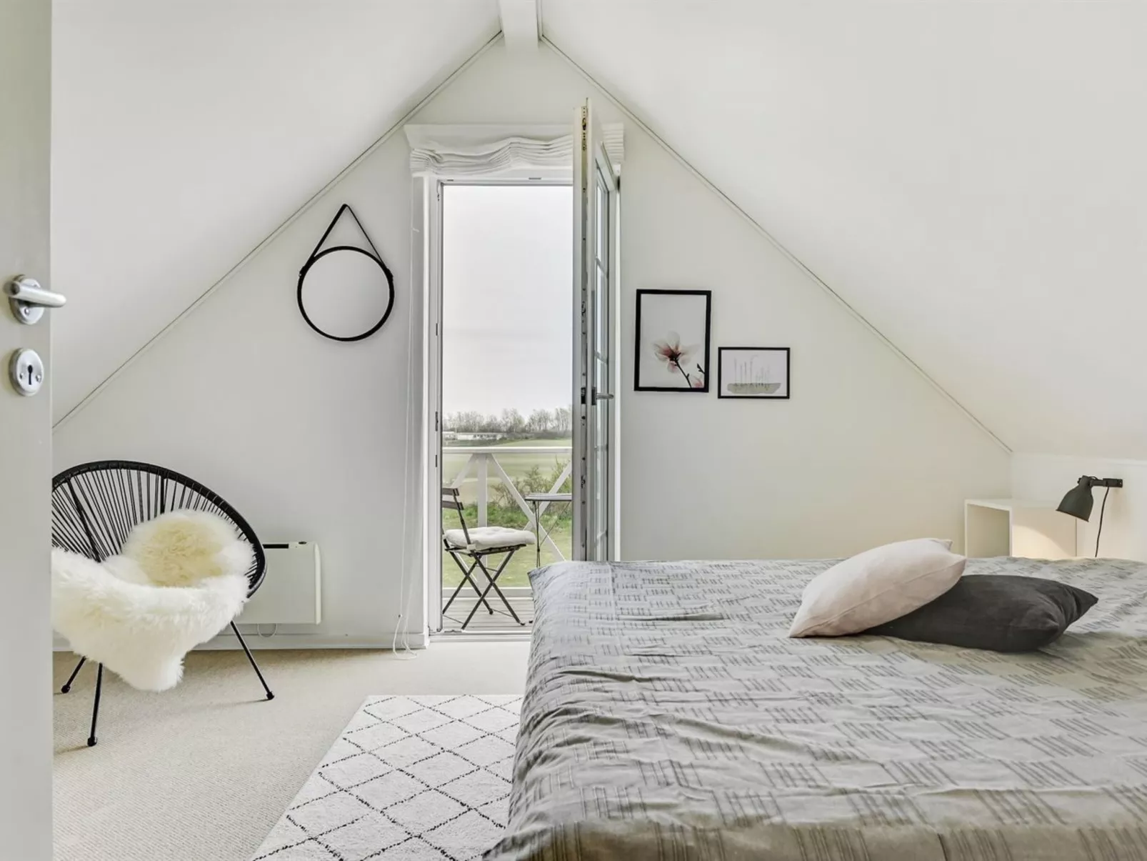 "Bleike" - 250m from the sea-Binnen