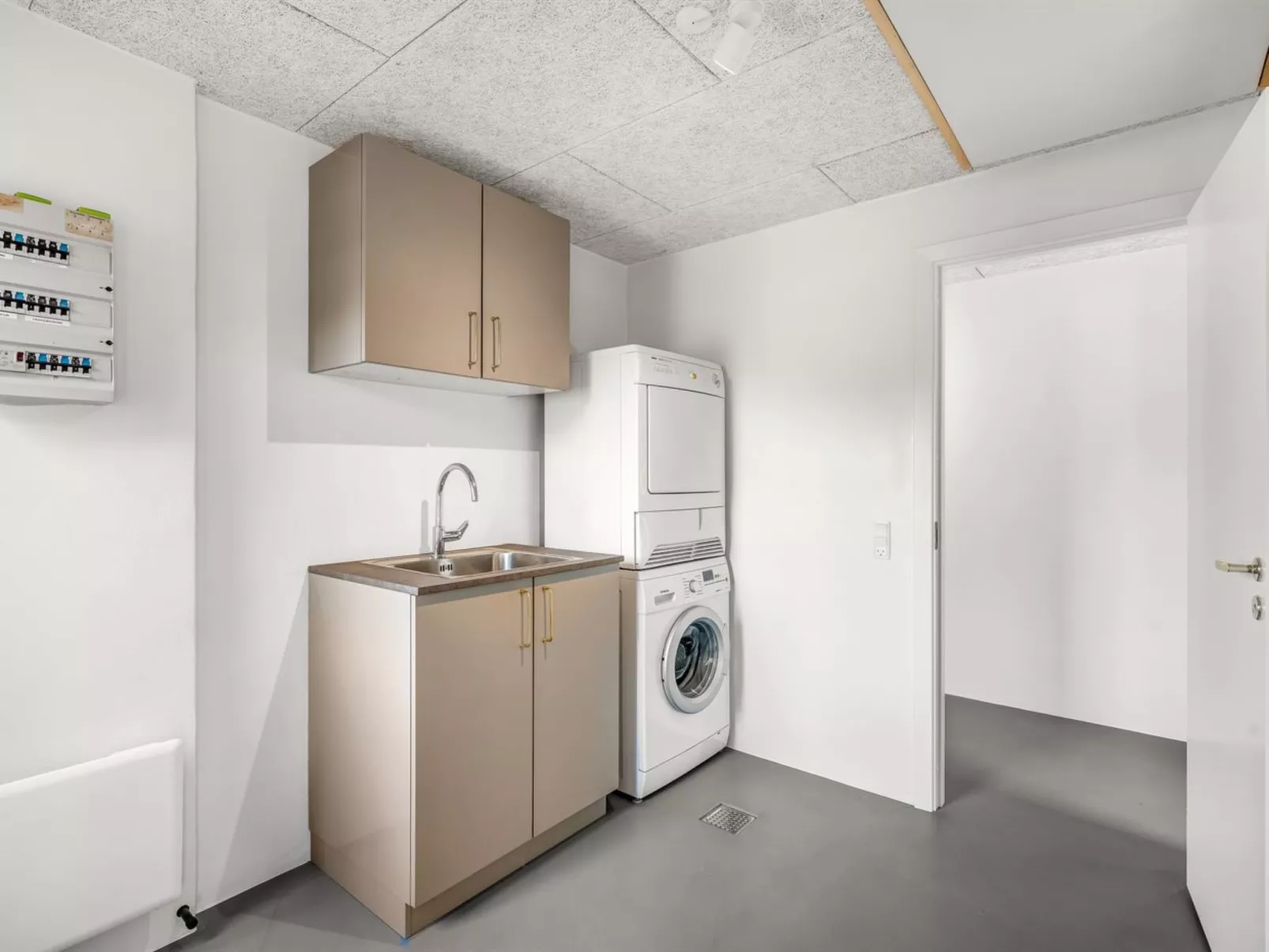 "Gunny" - 500m to the fjord-Binnen