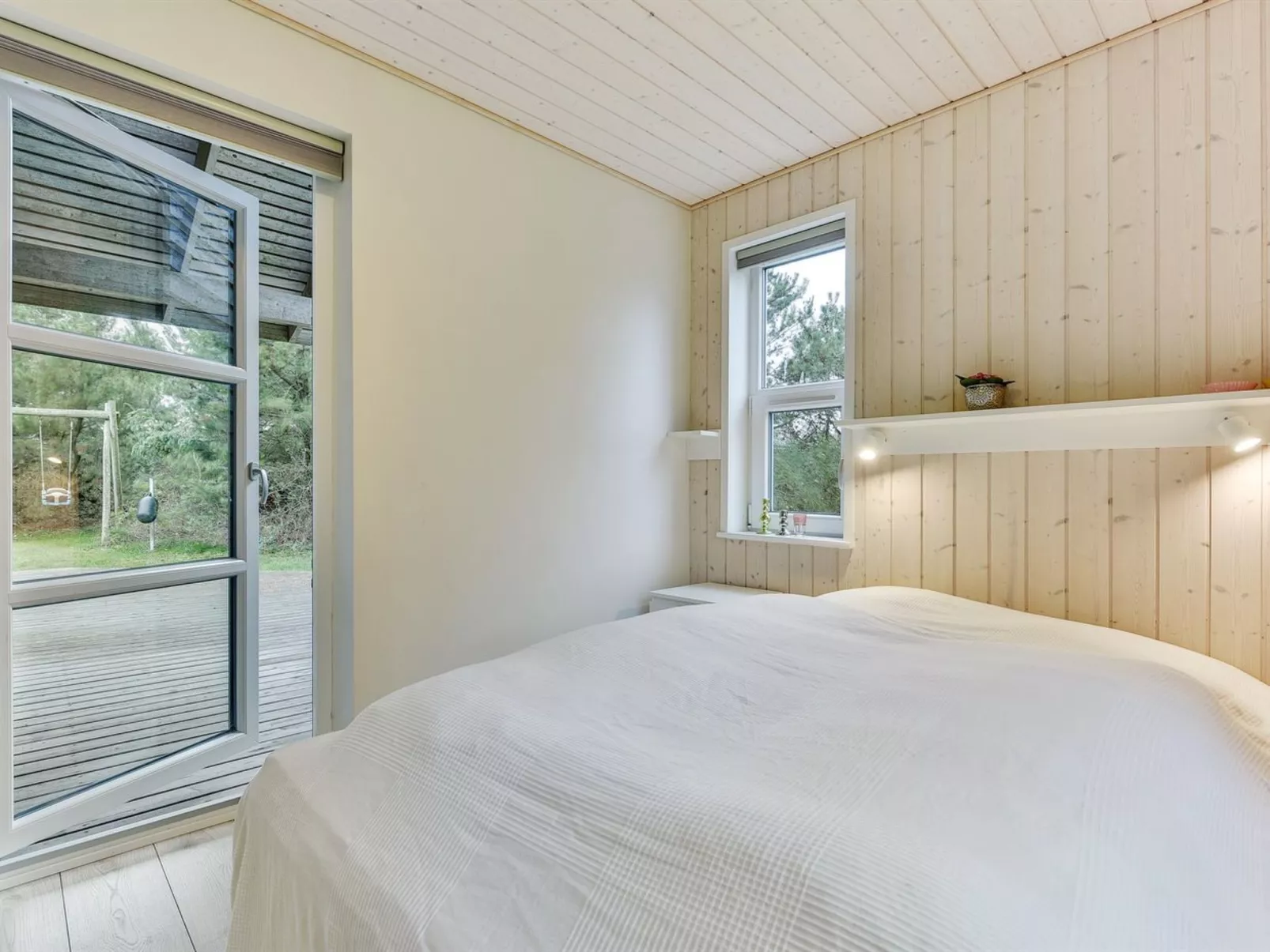 "Anethe" - 100m to the fjord-Binnen