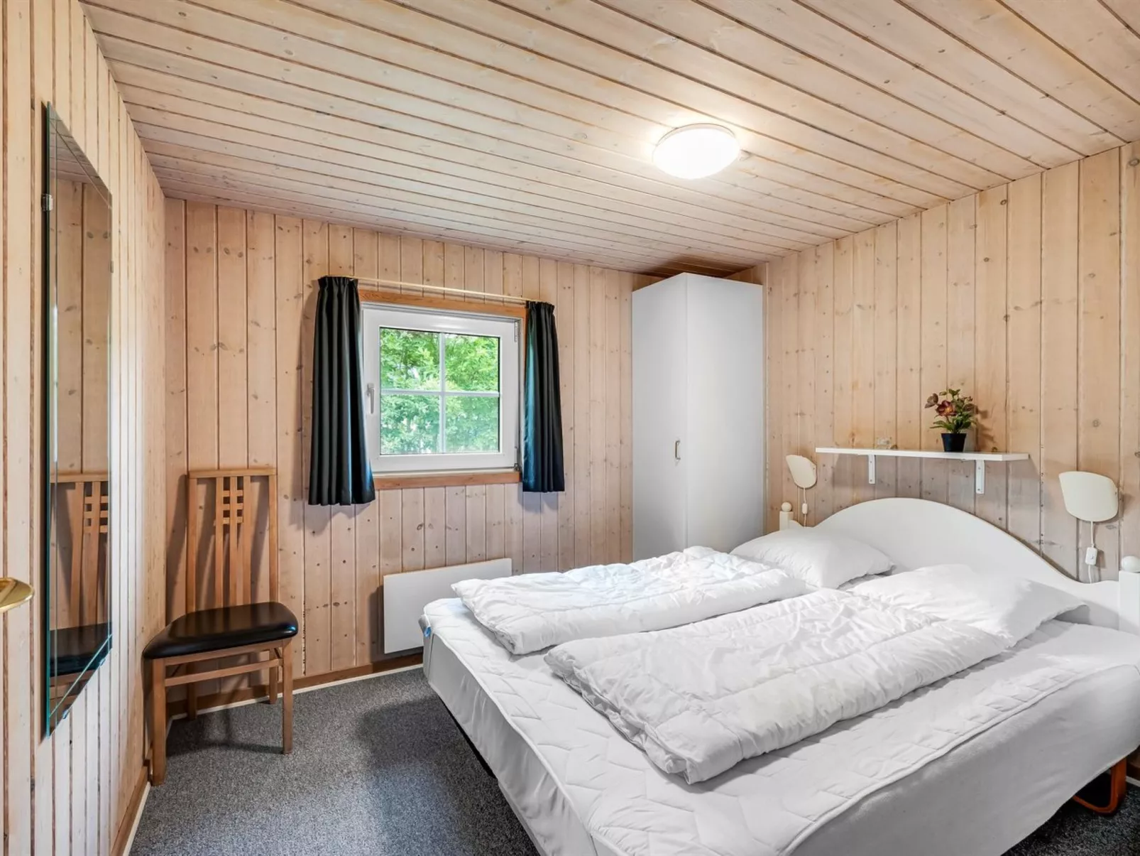 "Gunvald" - 2km to the fjord-Binnen