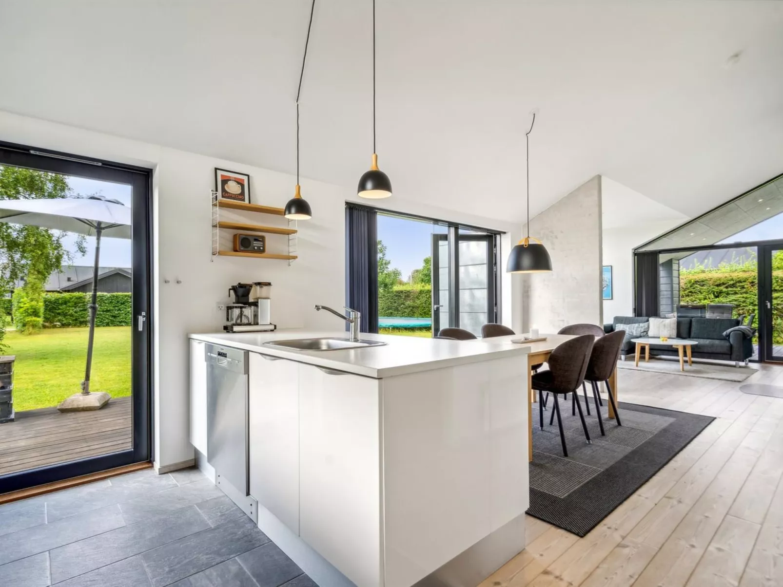 "Yukon" - 150m from the sea-Binnen