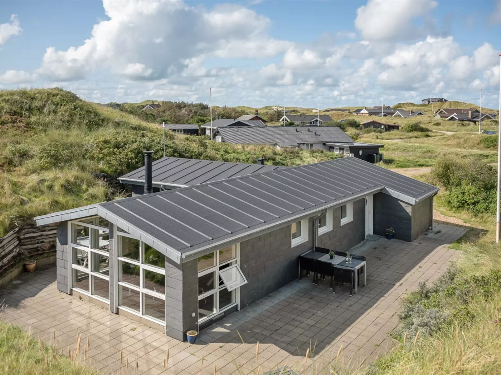 "Jess" -  from the sea-Buiten