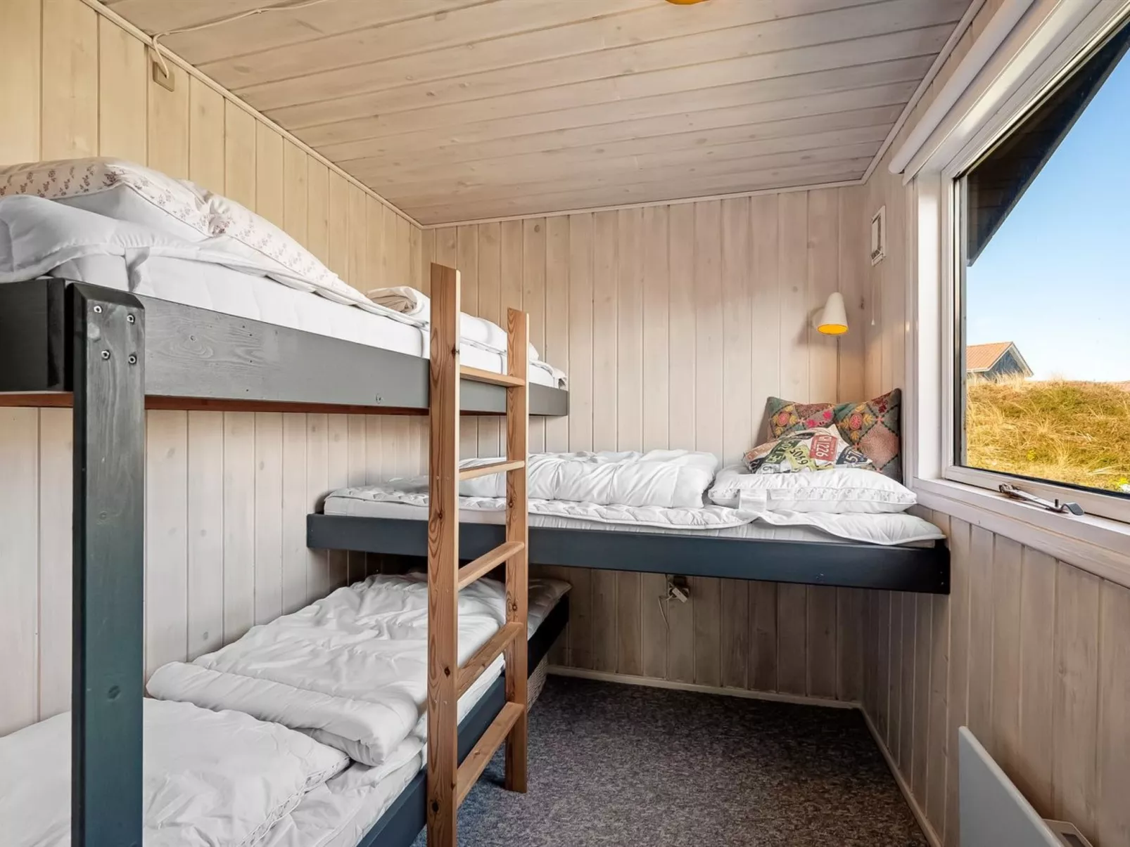 "Brigit" - 200m from the sea-Binnen