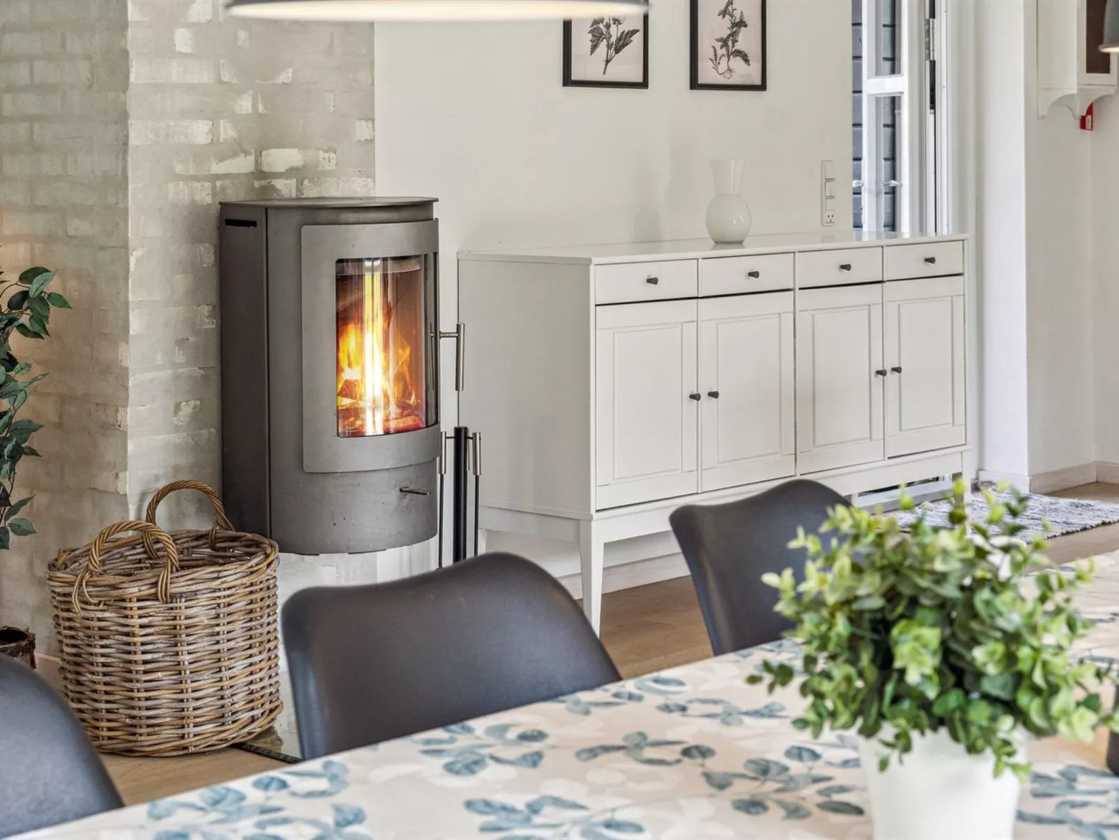 "Oiva" - 450m from the sea-Binnen