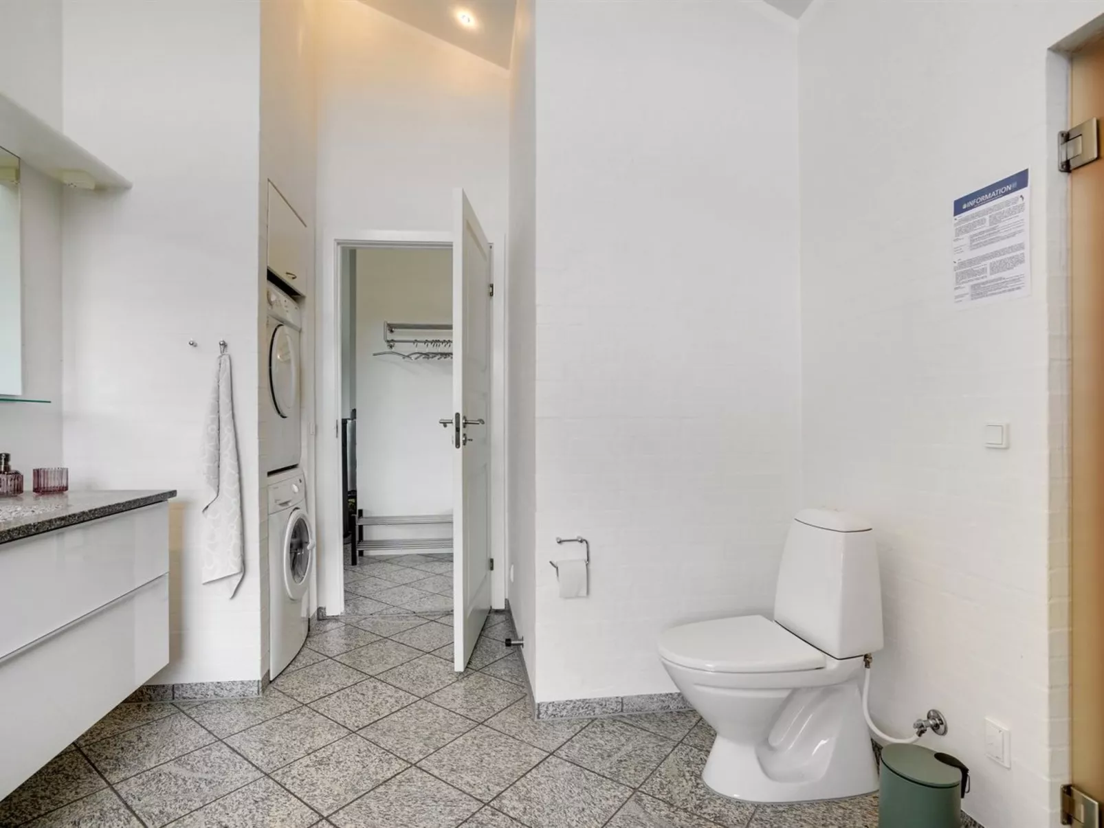 "Lex" - 150m from the sea-Binnen