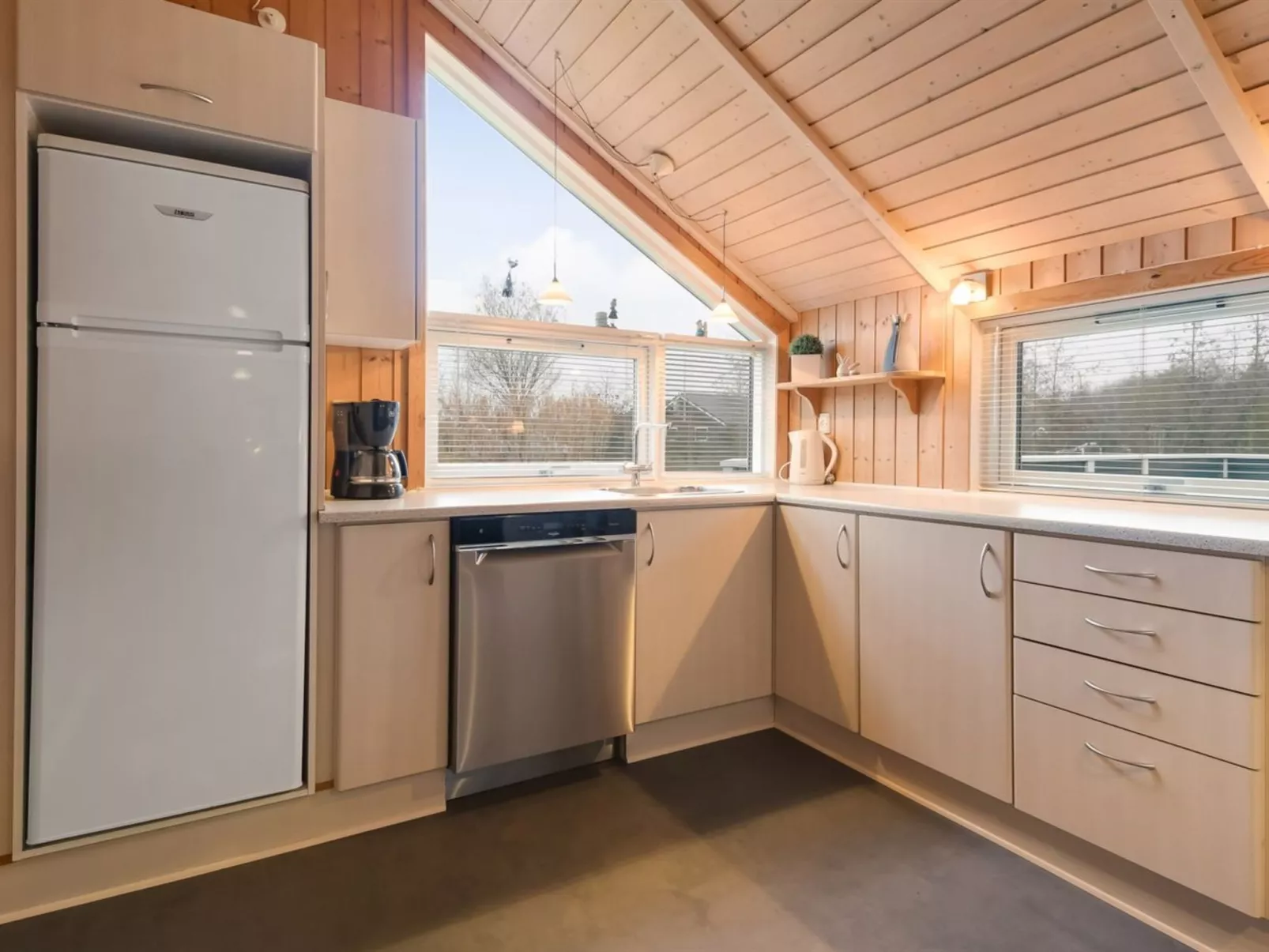 "Thit" - 1.2km to the fjord-Binnen