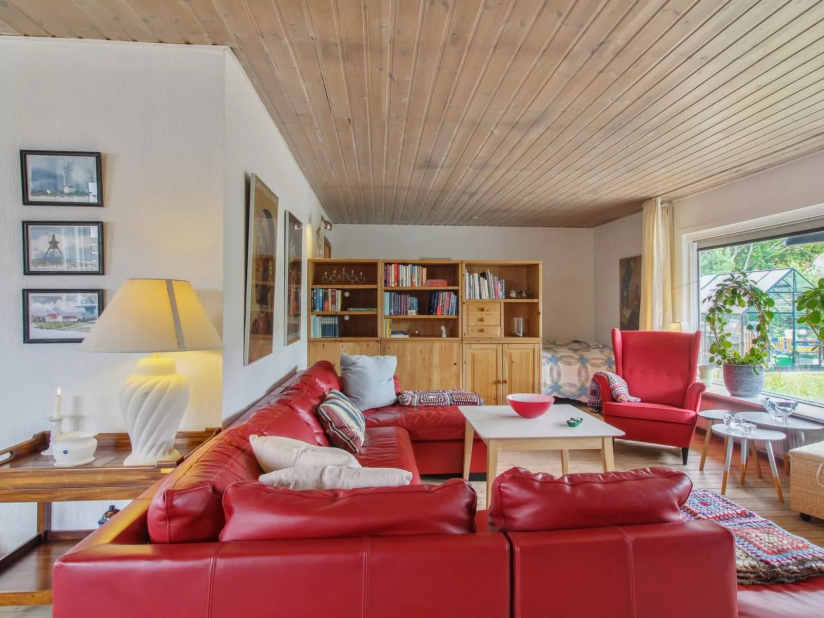 "Ellanor" - 1.4km from the sea-Binnen