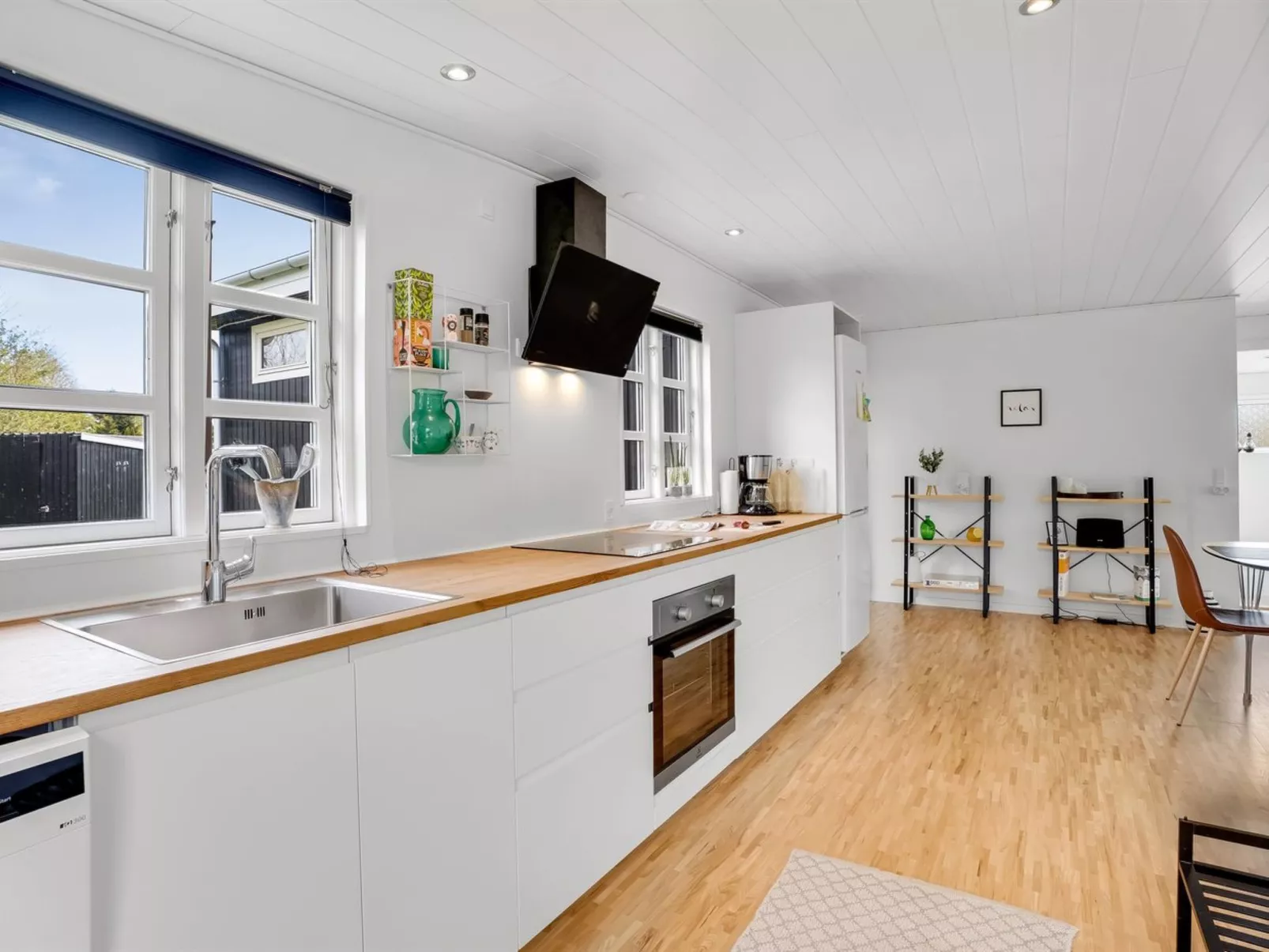 "Merilin" - 300m from the sea-Binnen