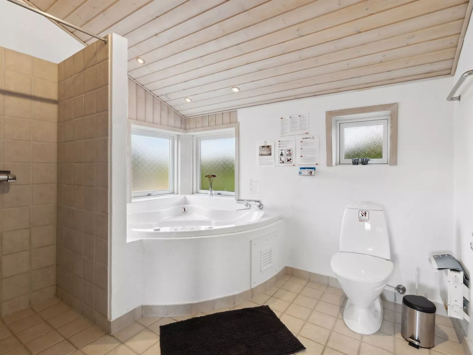 "Miriam" - 400m from the sea-Binnen