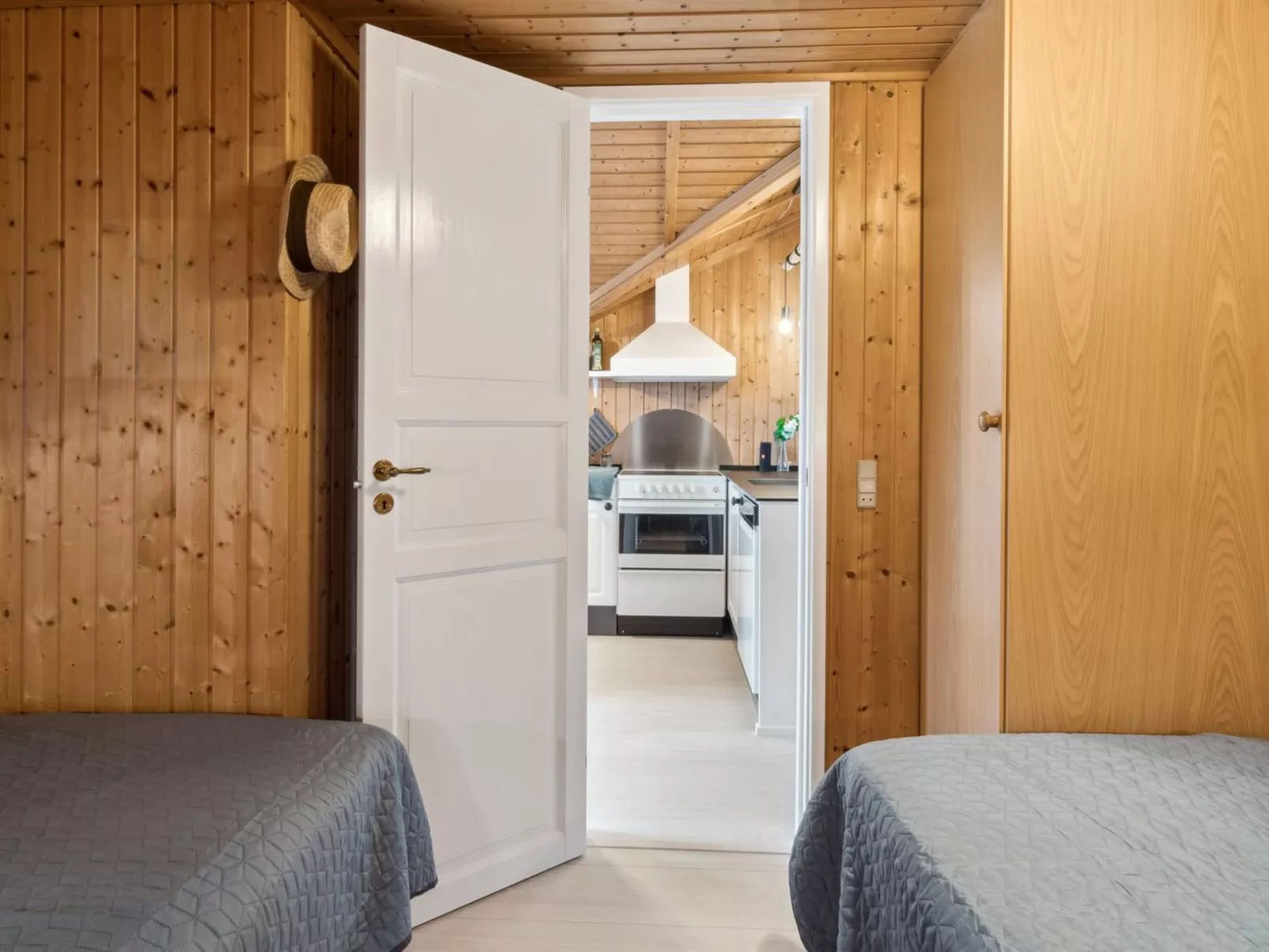 "Eyer" - 20m from the sea-Binnen