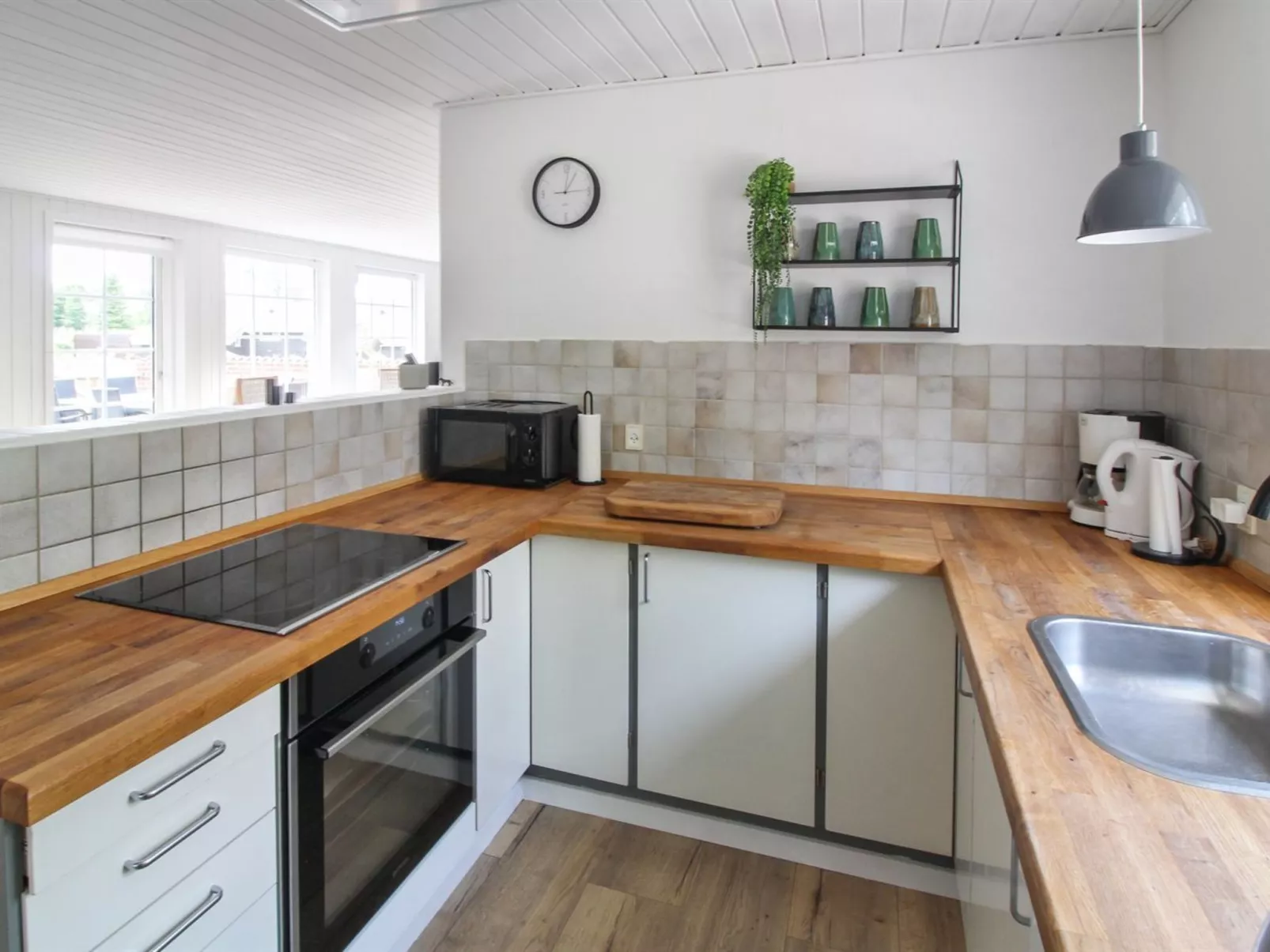 "Joona" - 12km from the sea-Binnen