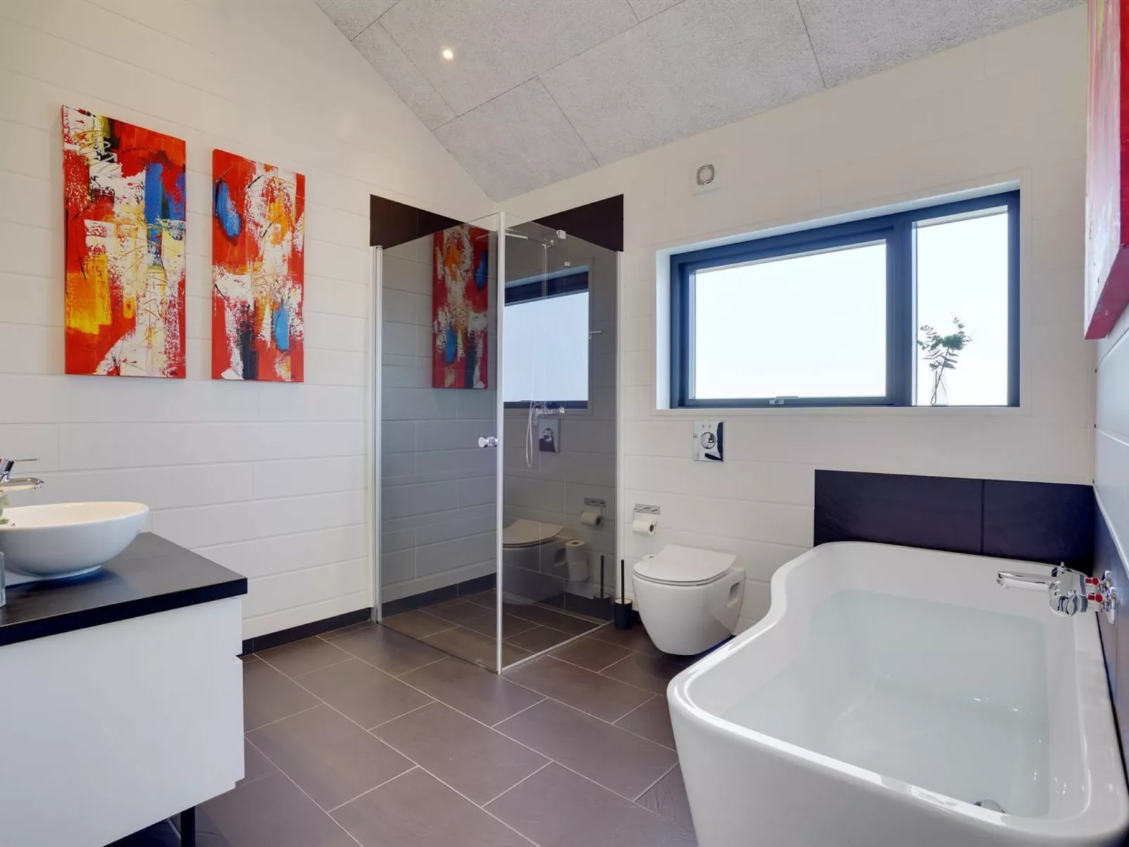 "Henrikke" - 500m to the fjord-Binnen