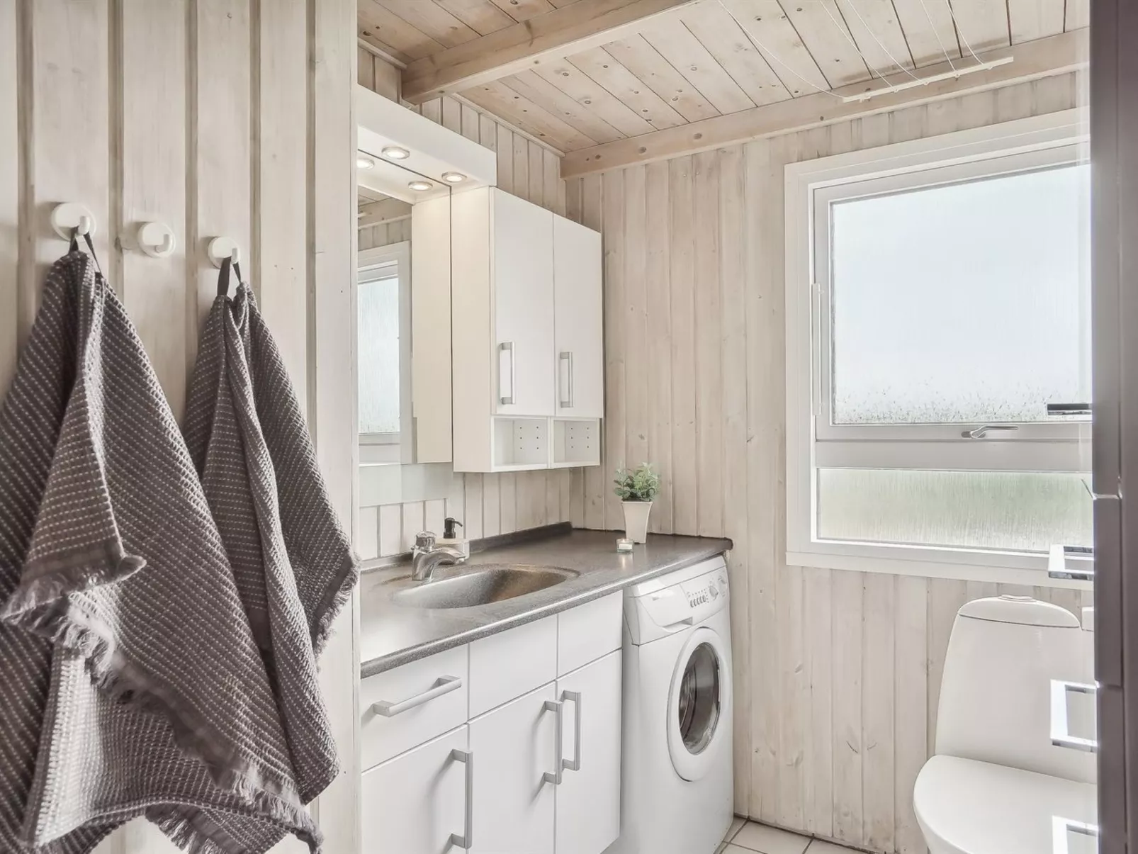 "Jürgen" - 293m from the sea-Binnen