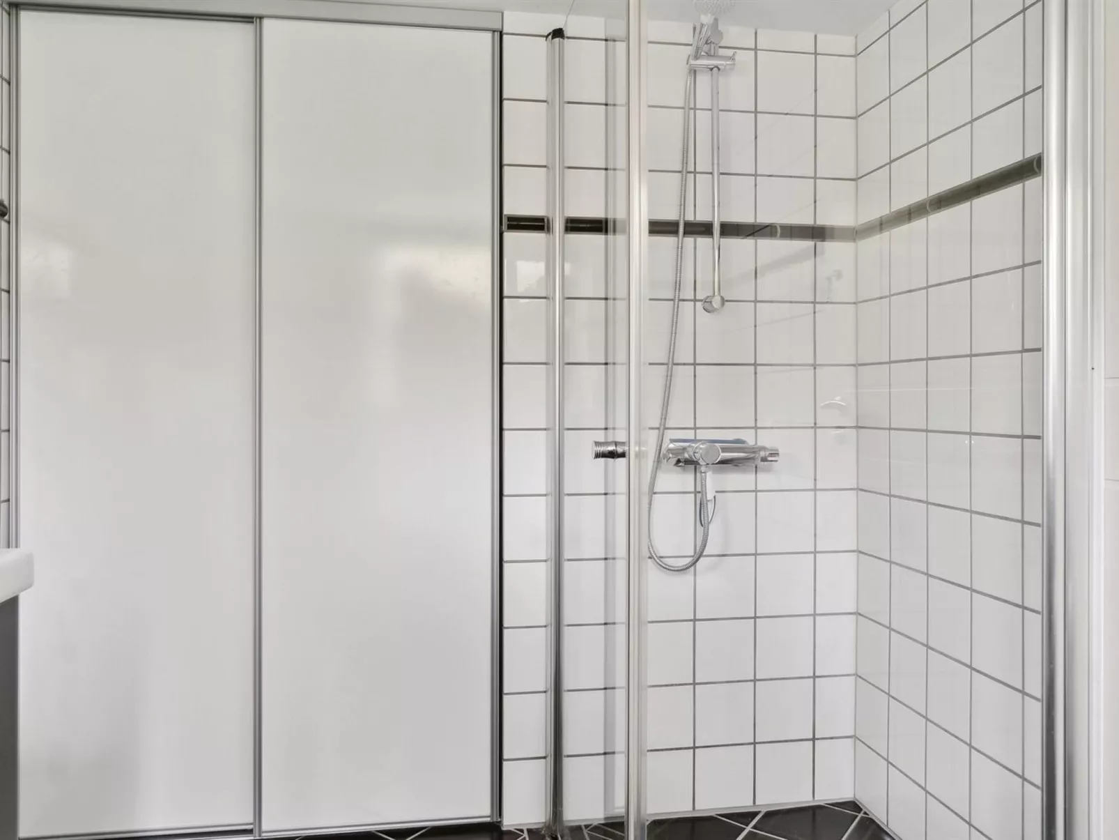 "Reidar" - 600m from the sea-Binnen