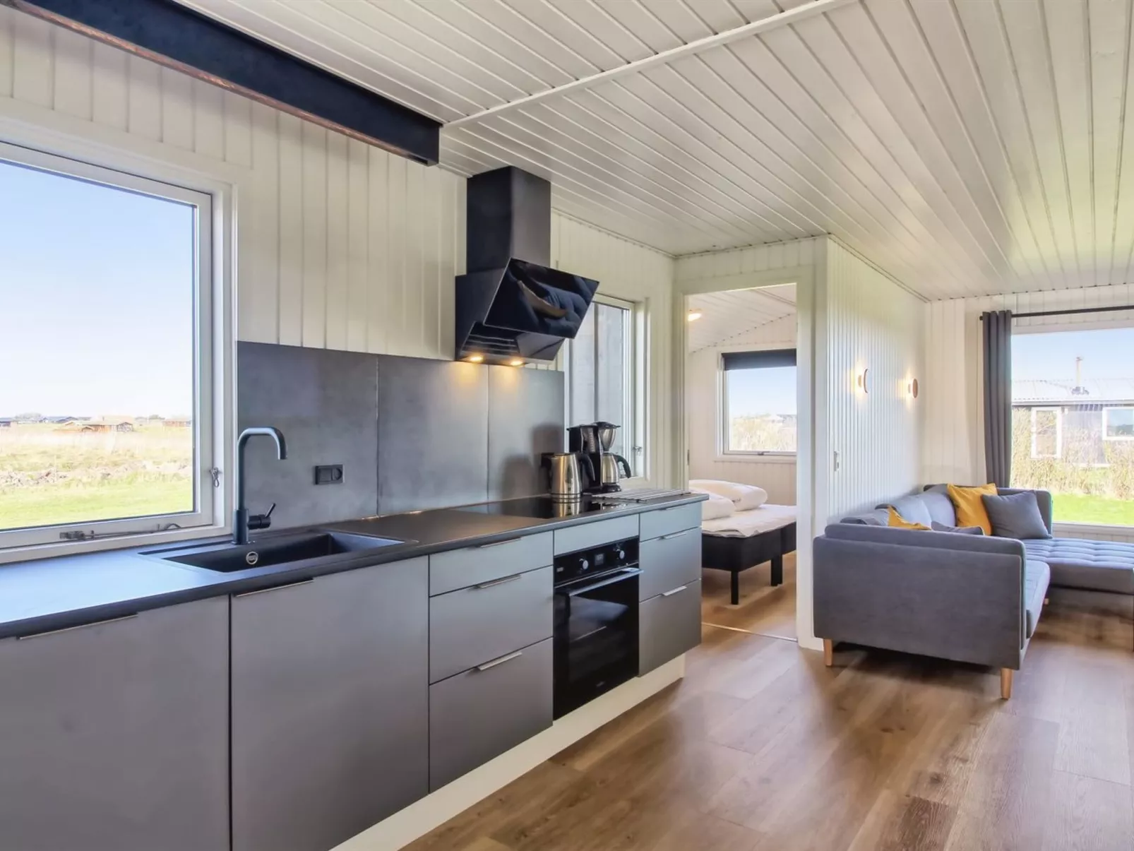 "Lok" - 450m from the sea-Binnen